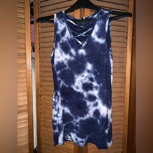 Tie dye criss cross top.